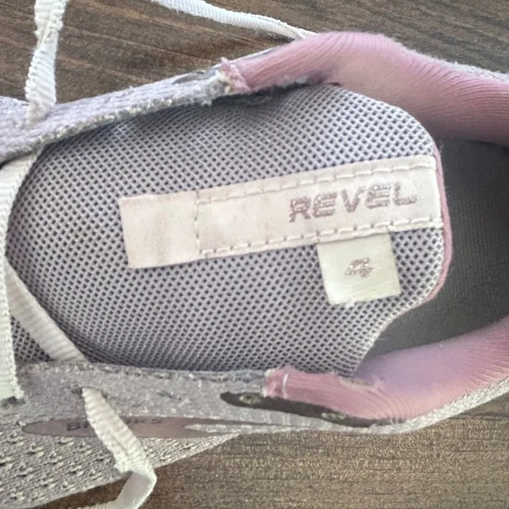 Brooks Revel 4 Women's Running Shoes‎ Knit Sneakers Size 8 Pink Purple Casual